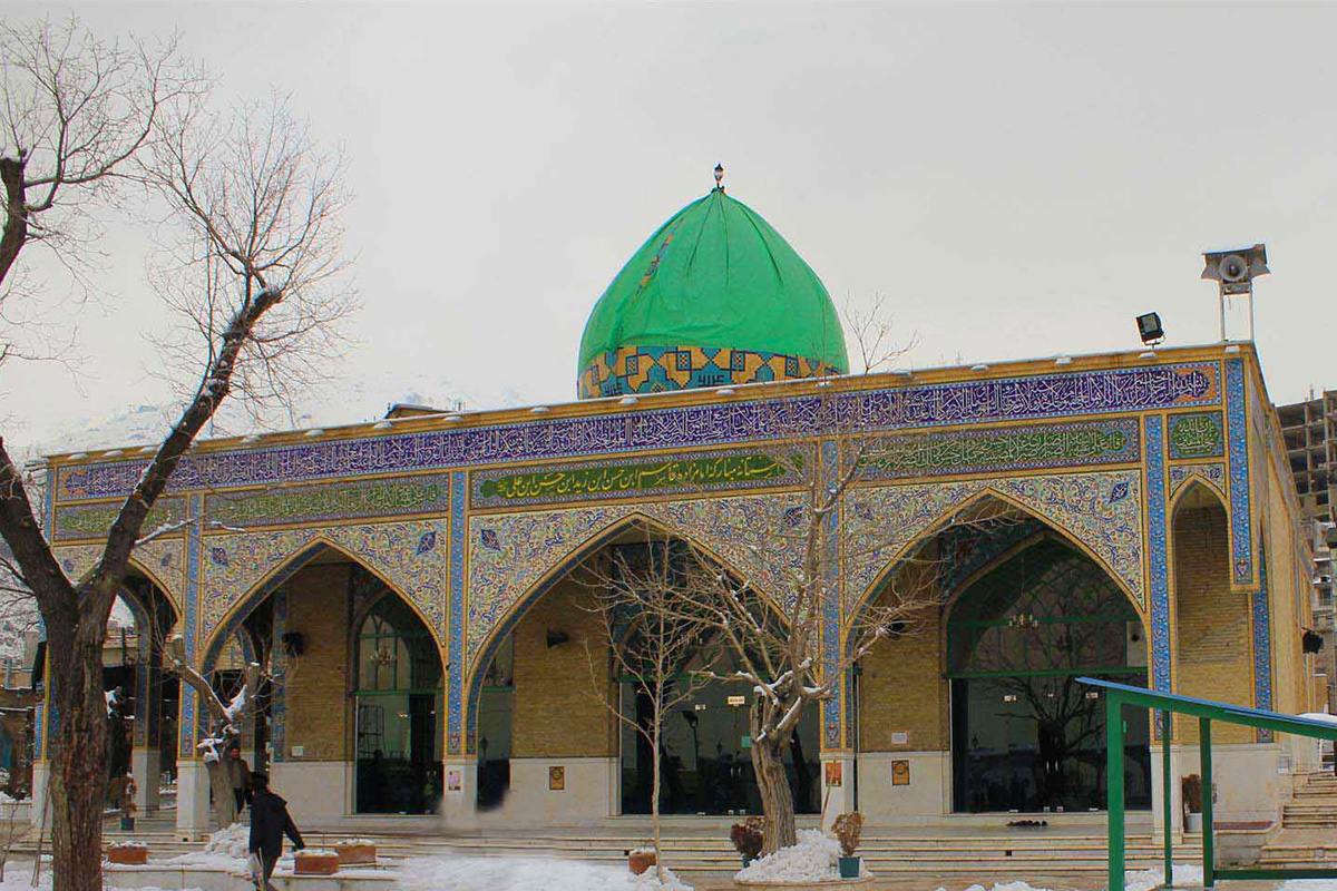 Visitez Darband à Téhéran durant ce voyage.