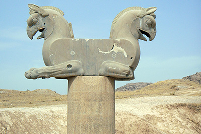 Persepolis-TakhteJamshid-king-tour-in-style